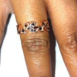 Vintage rose gold colored Women's band ring sz. 6
